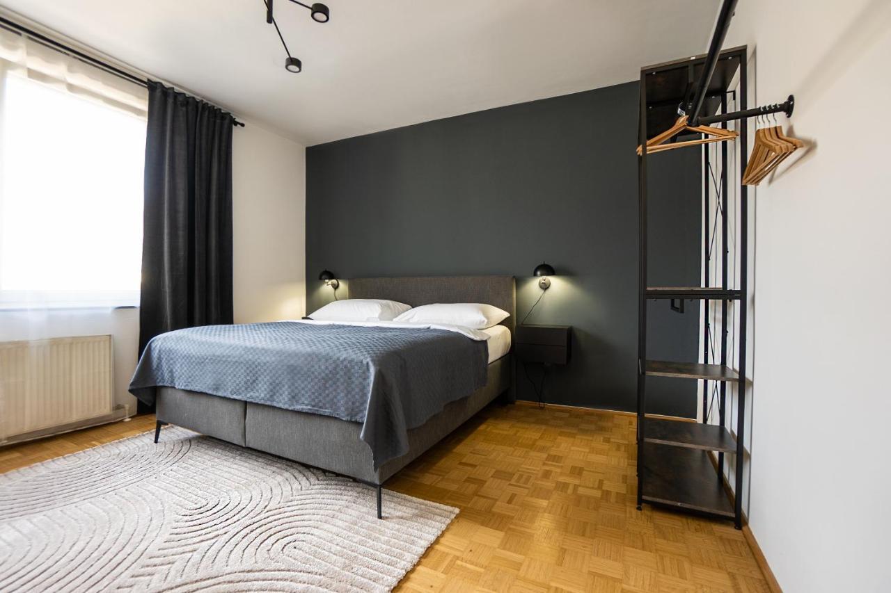 Bright Stylish With A Huge Terrace In A Location Apartamento